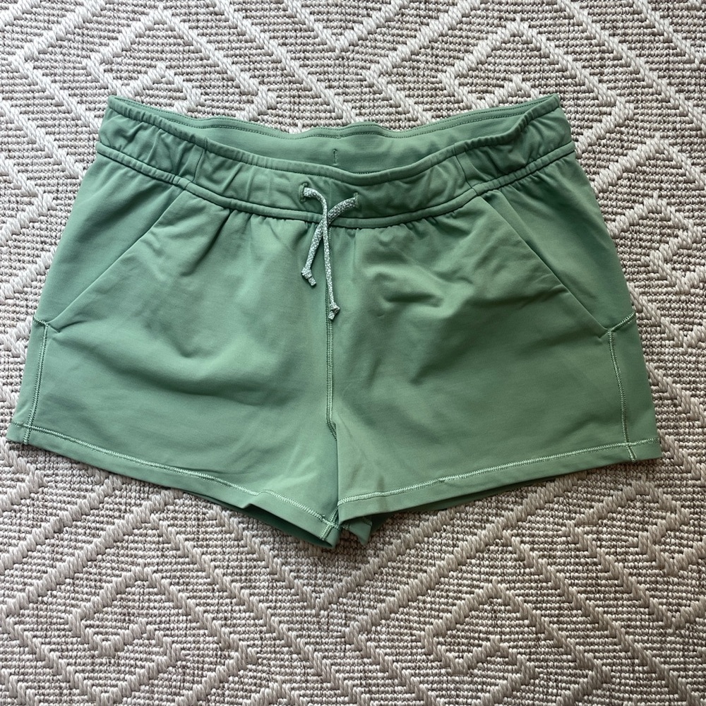Ivivva Girls Army Green Shorts